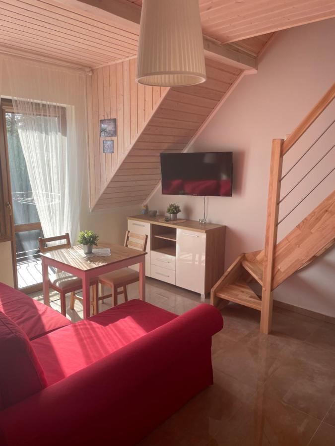 Sosnowa Mila - Domy I Apartamenty Pobierowo Kültér fotó